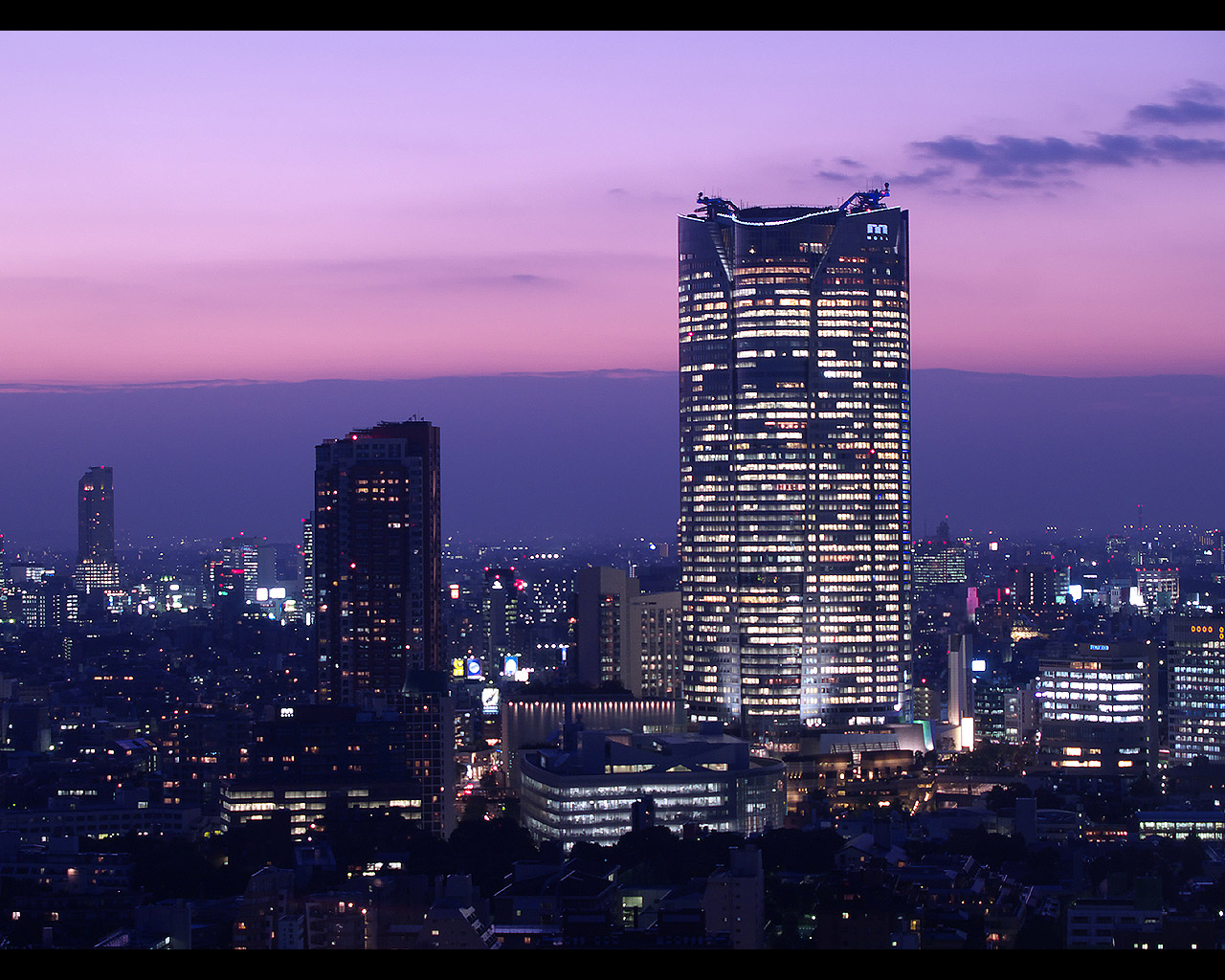 東京タワーからの眺め 六本木ヒルズ夕景 の壁紙写真1 1280 1024